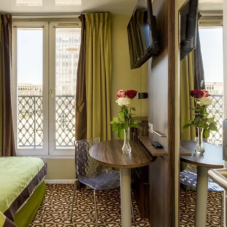 Berkeley Hotel 3*
